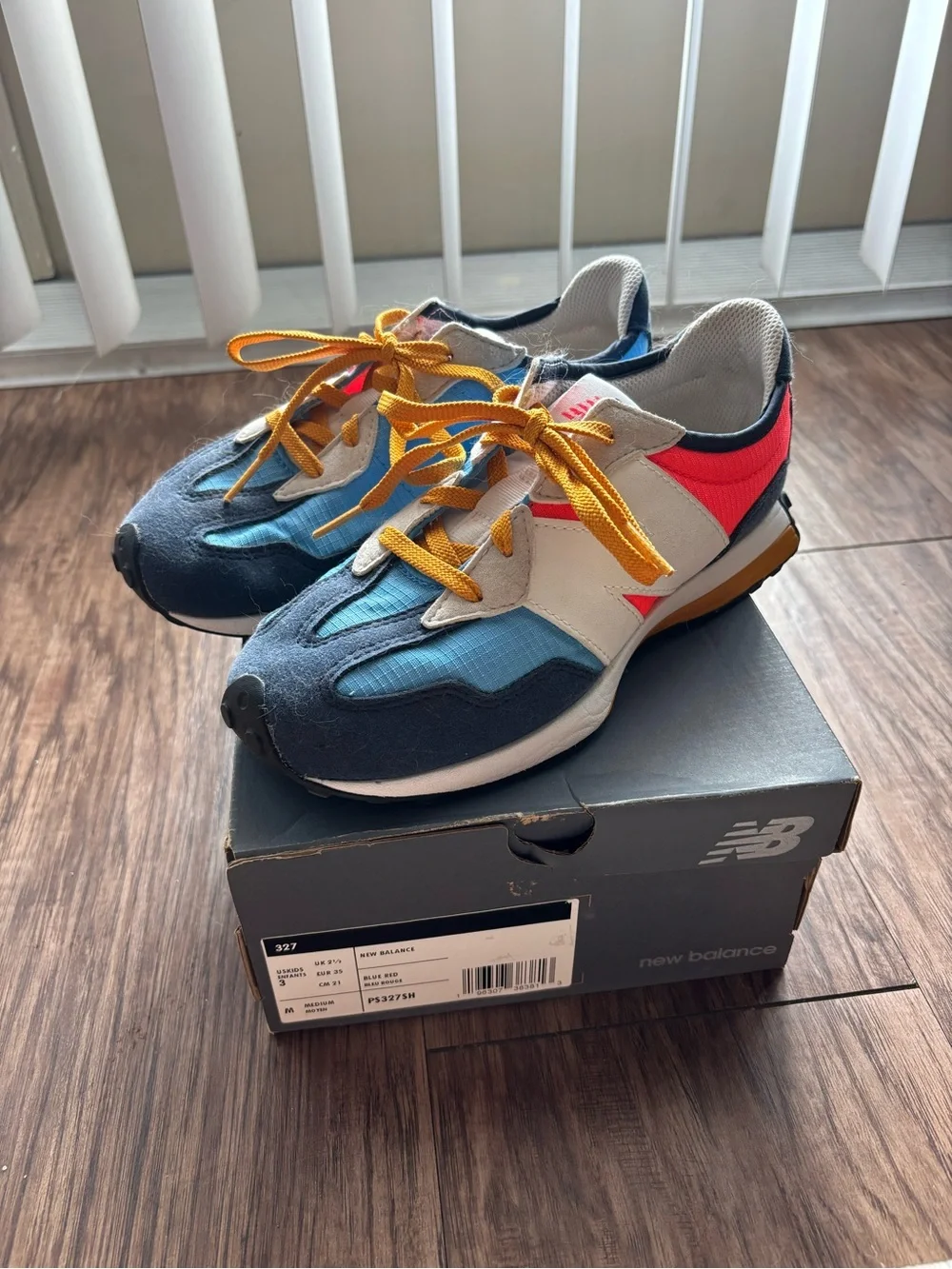 Kids’ New Balance 327